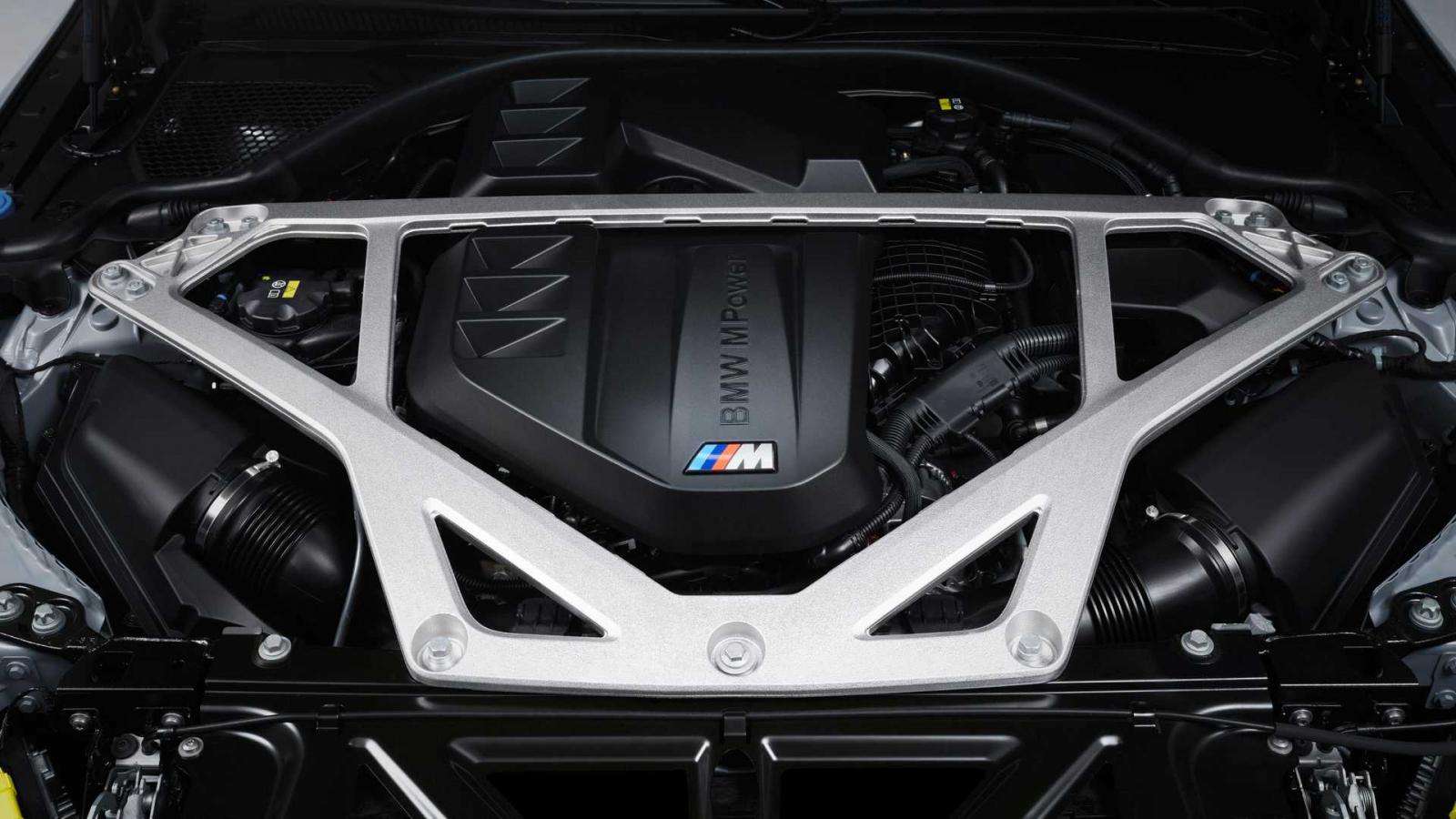 Νέα BMW M4 CSL με 550 άλογα 